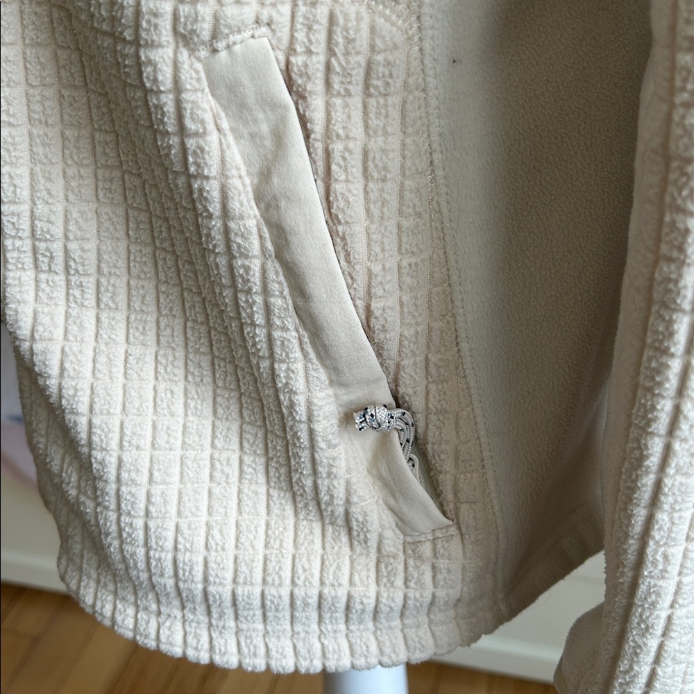 L.L. Bean Full-Zip Windproof Fleece Jacket - Picture 4 of 8